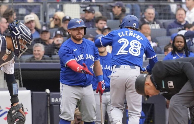 Blue Jays beat Yankees 3-0