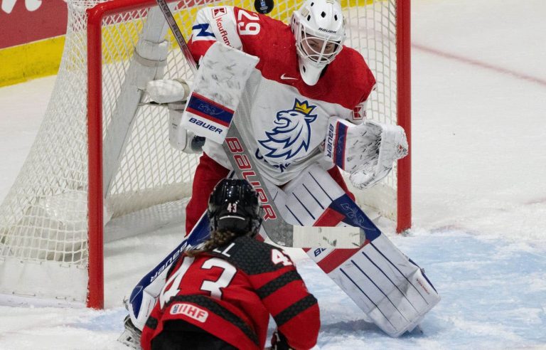 Canada blanks Czechia 5-0 at the Women’s World Hockey Championship