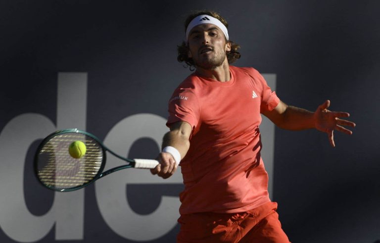 Casper Ruud and Stefanos Tsitsipas reach the semi-finals in Barcelona