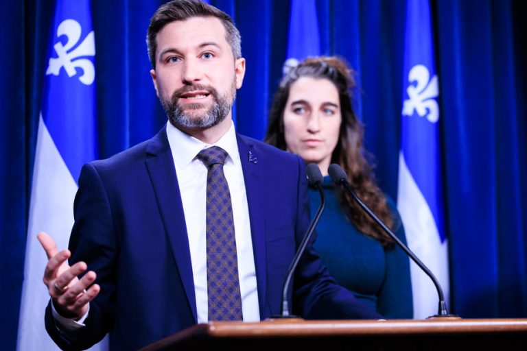 Crisis in Solidarity Quebec |  The caucus shaken, Nadeau-Dubois absent from parliament