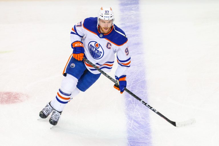 Edmonton Oilers |  Connor McDavid does not participate in the game against the Golden Knights