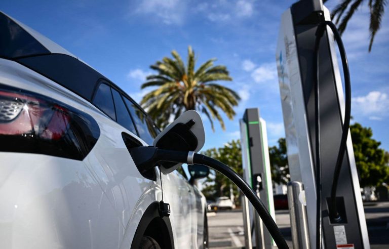 Electric cars used in California reduce the amount of CO2, study finds