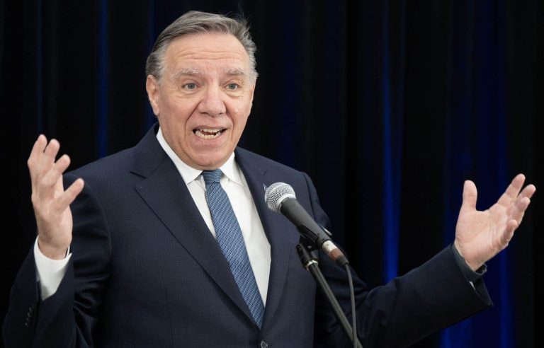 Faced with Ottawa’s pre-budget announcements, Legault rebrands the immigration referendum