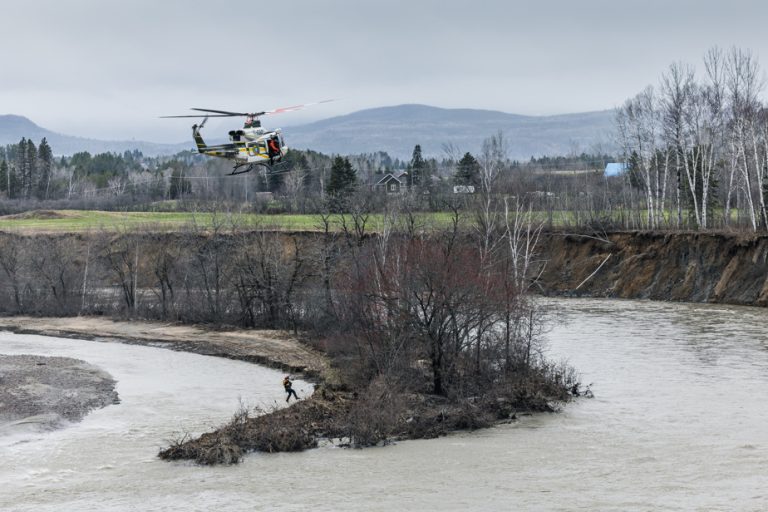 Flooding in Charlevoix |  Coroner’s hearings begin on firefighter deaths in Saint-Urbain