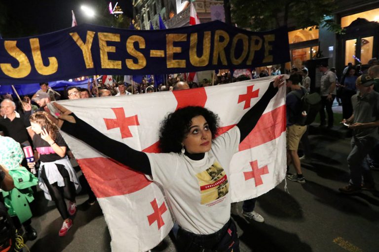 Georgia |  20,000 demonstrators at an opposition “march for Europe”