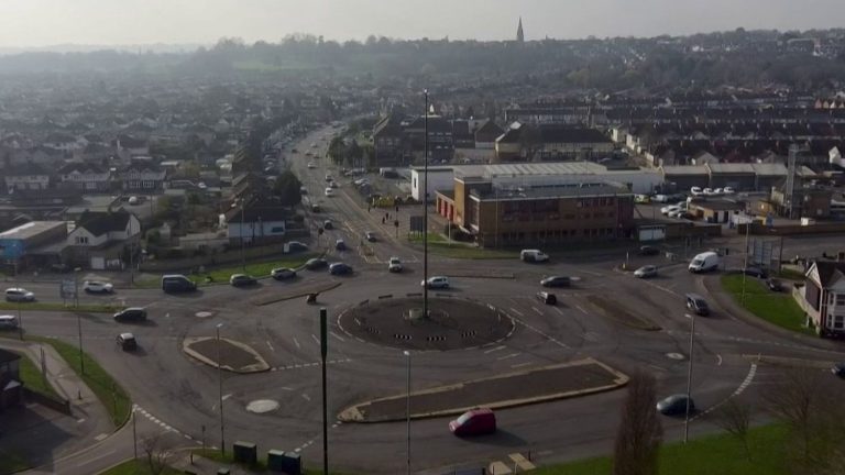 Great Britain: the worst roundabout in the world