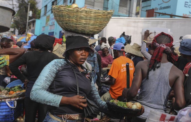 Haiti: Humanitarians recount the “disaster” of Port-au-Prince and the “heroism” of their peers