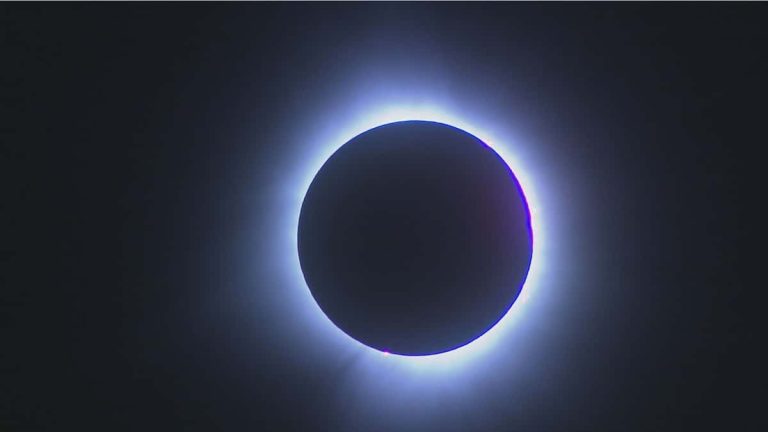 Historic day: [re]experience the total solar eclipse