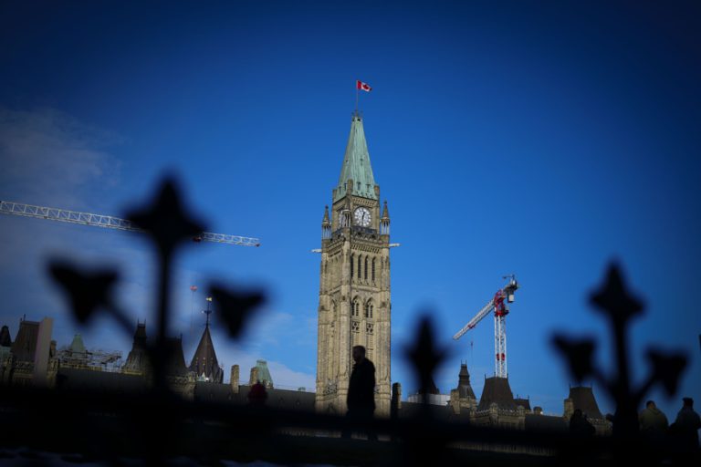 House of Commons |  Simultaneous interpretation suspended due to acoustic shock