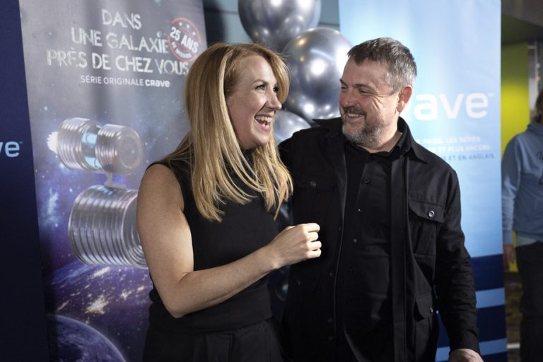 In a galaxy near you: 25 years of mission |  A blue carpet full of memories