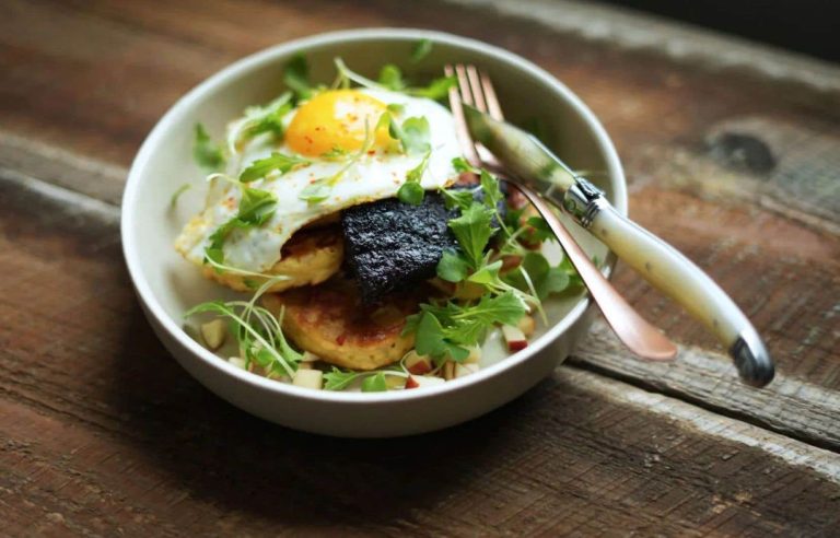 Jerusalem artichoke and apple pancakes