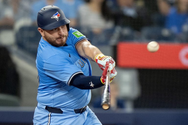 Kirk’s first homer of 2024 leads Blue Jays to 3-1 win