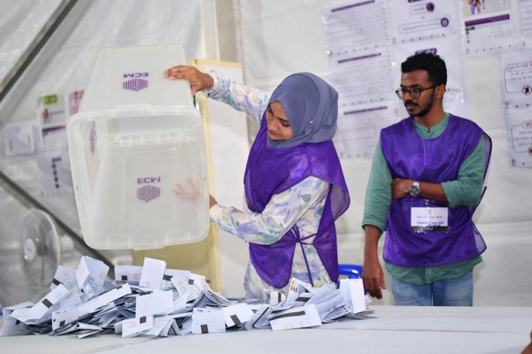 Maldives |  Overwhelming victory in the legislative elections for the pro-China president’s party