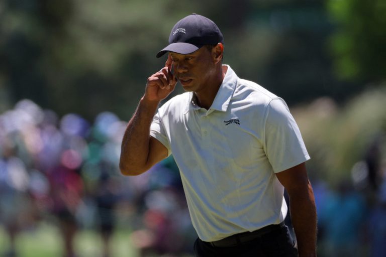 Masters Tournament |  Tiger Woods collapses on the front nine