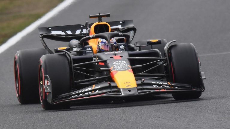 Max Verstappen in pole position for the Japanese Grand Prix, Charles Leclerc misses