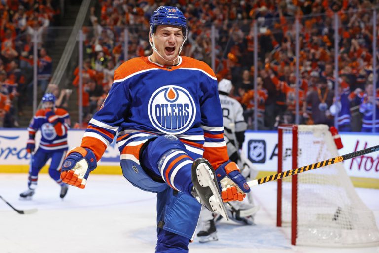 NHL Series |  Zach Hyman scores three goals and an assist in Oilers win over Kings