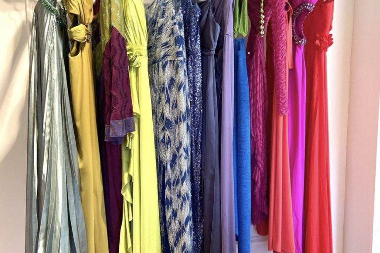 New |  Ready-to-lend, a new evening dress rental service