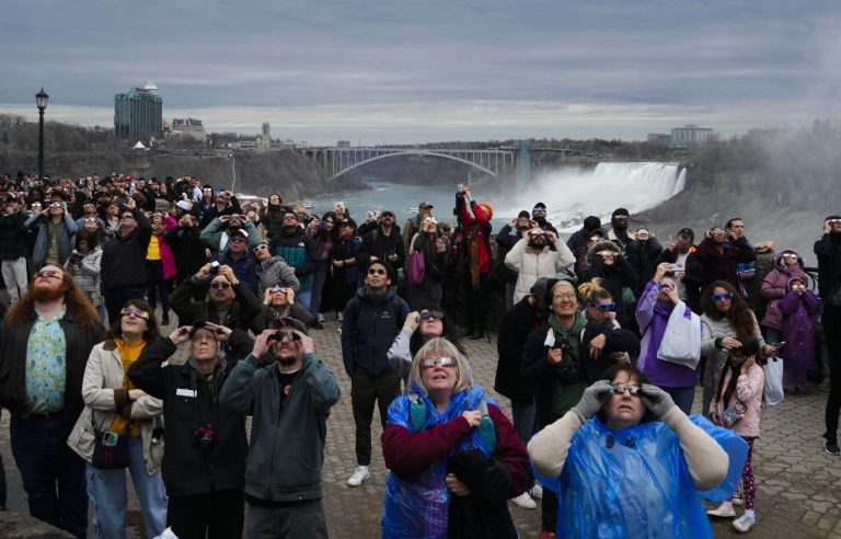 Niagara Falls only welcomed 200,000 people for the eclipse