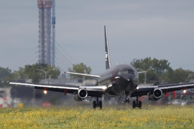 Night flights in Saint-Hubert |  Chrono attacks Transport Canada’s decision