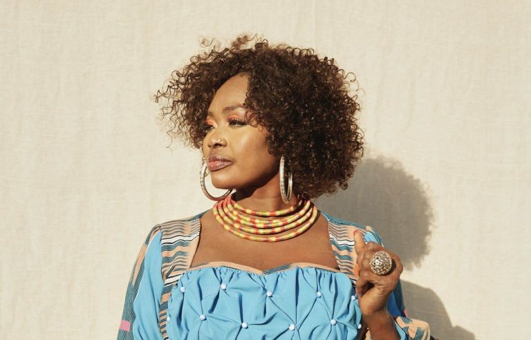 No politics with Oumou Sangaré