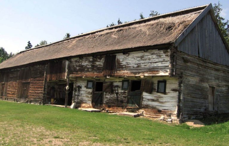 One of North America’s last thatched buildings faces demolition