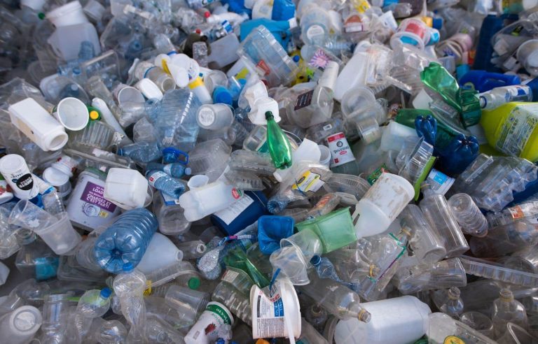 Ottawa to host summit on plastic pollution