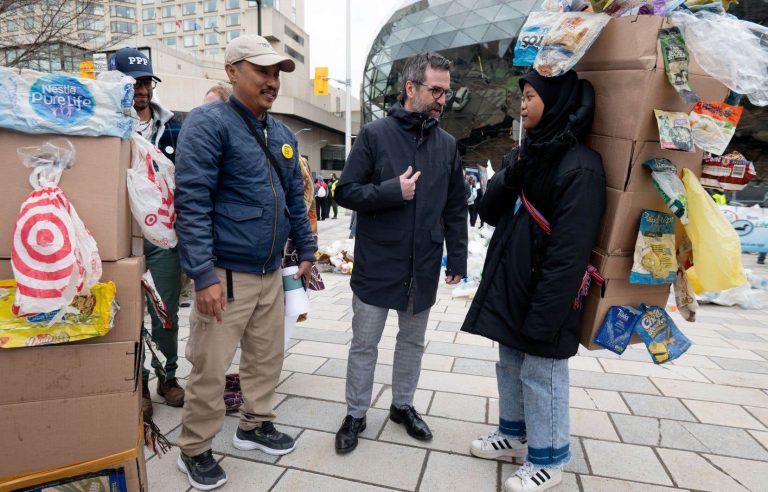 Ottawa will hold plastics manufacturers accountable every year