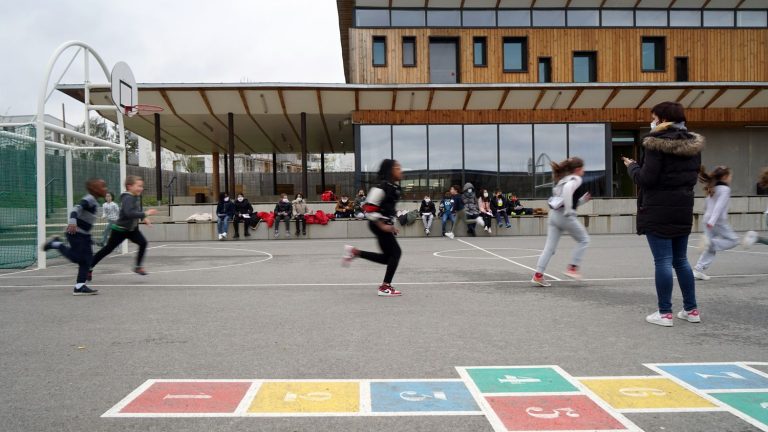 “Panic room”, gates, cameras, security guards… These new security devices tested in schools to prevent intrusions