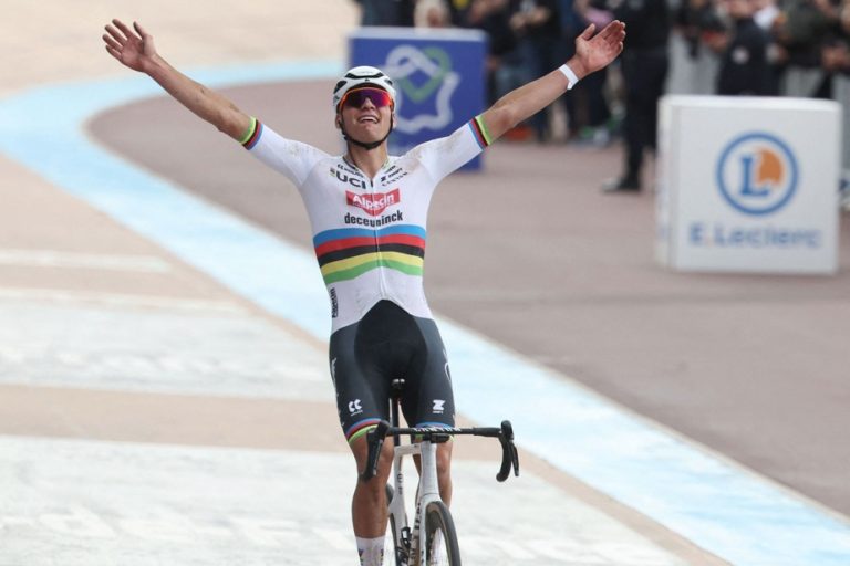 Paris-Roubaix |  Second victory in a row for Mathieu van der Poel