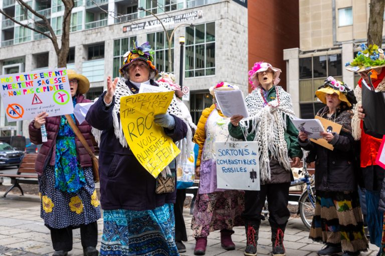 Protesters denounce RBC investments in fossil fuels