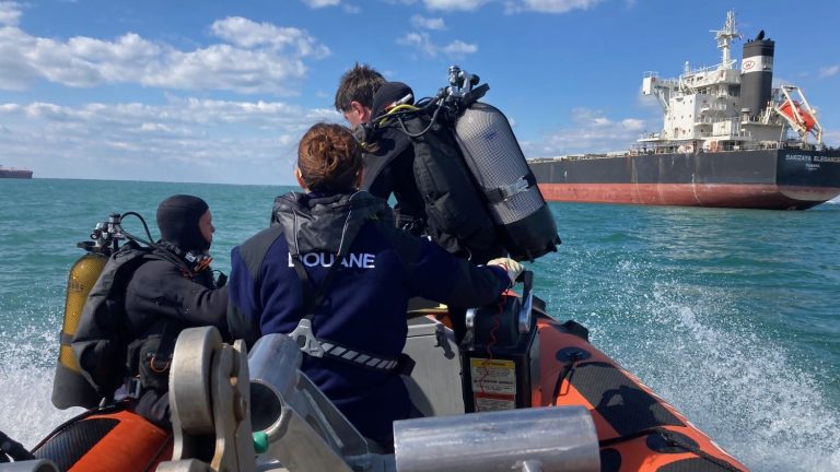 REPORTING.  In La Rochelle, the coast guards are hard at work trying to prevent the massive arrival of cocaine in France