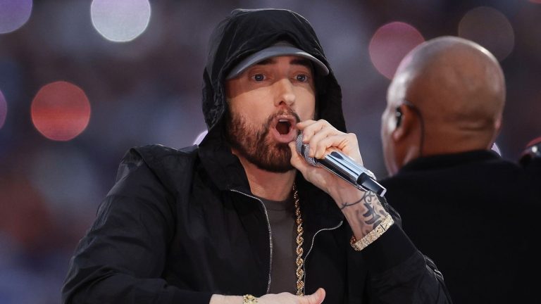 Rapper Eminem announces the release of an album for this summer, “The Death of Slim Shady”