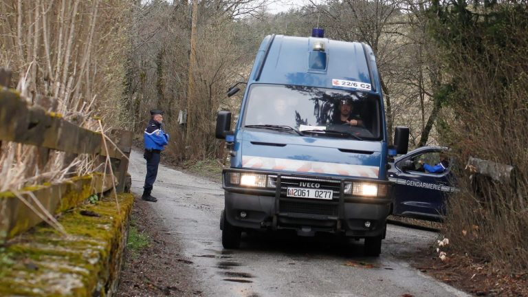 “Research will resume” to “analyze the discovery area” of the bones, announces the national gendarmerie