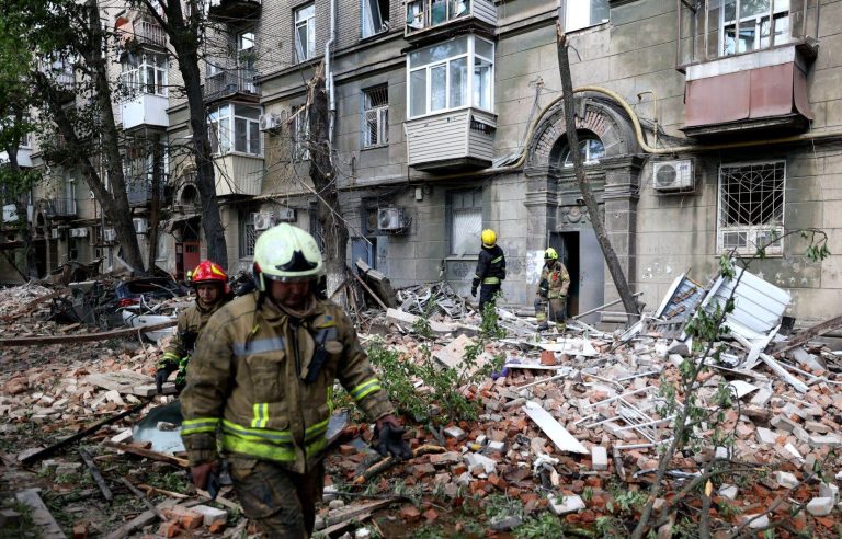 Several civilians killed in reciprocal attacks by Russia and Ukraine