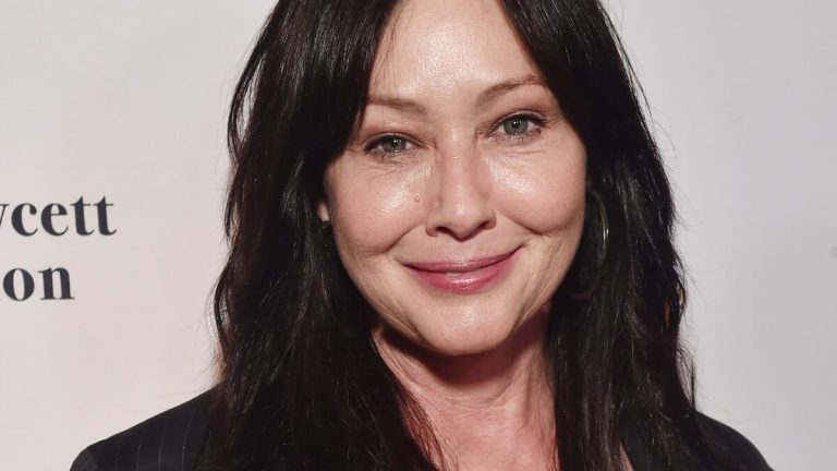 Shannen Doherty prepares for her death by getting rid of her possessions