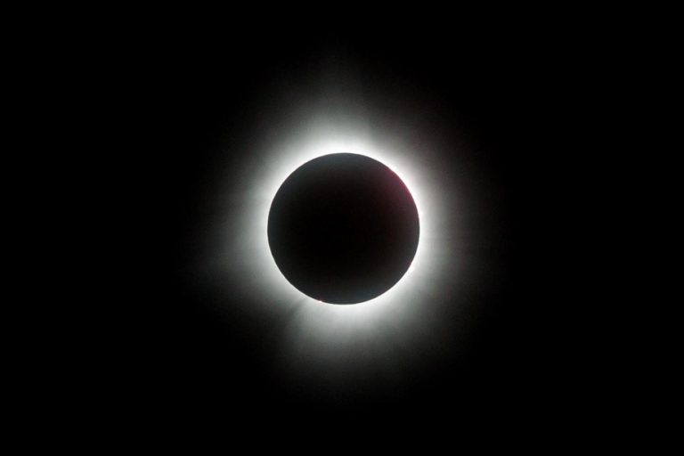 Solar eclipse of April 8 |  The Ministry of Health reports 28 cases of eye injuries in Quebec