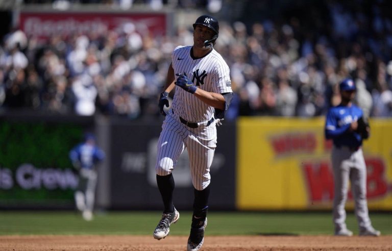 Stanton and Yankees beat Blue Jays 8-3