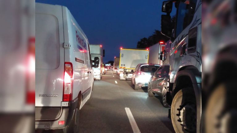 The A13 motorway remains closed until Monday inclusive between Paris and Vaucresson