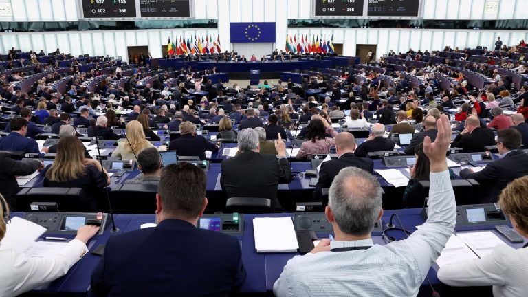 The European Parliament adopts a revision of the CAP, which relaxes environmental rules