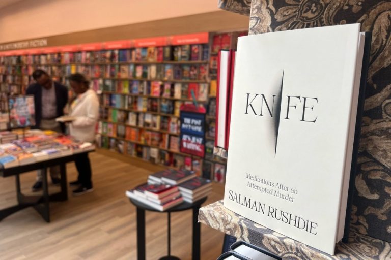 The Knife |  Salman Rushdie recounts the attack that almost cost him his life