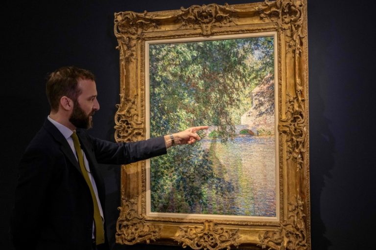 The Limetz mill |  A rare painting by Monet exhibited in Paris before its auction