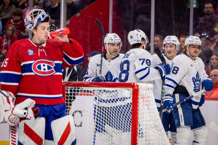 Maple Leafs 4-Canadian 2 |  The period of all perils