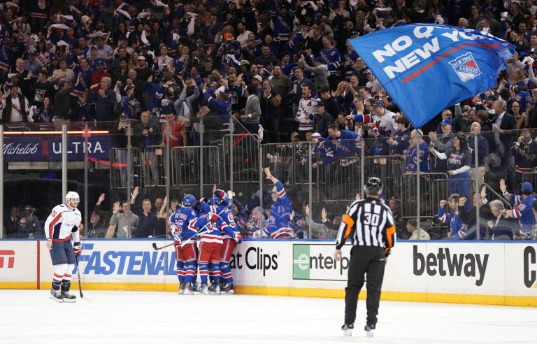 The Rangers hold on against the Capitals and win 4-3