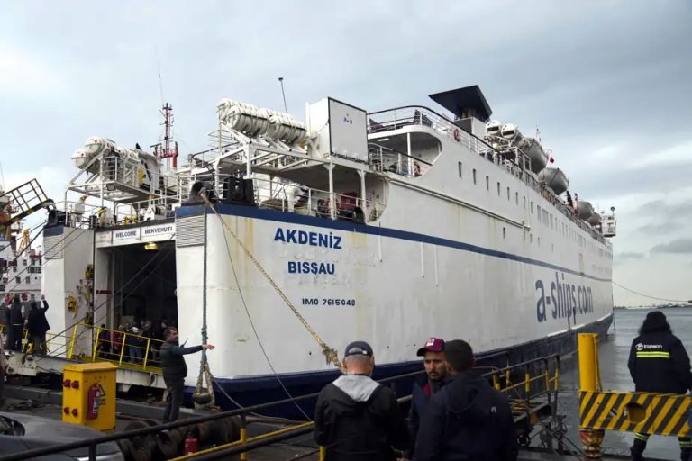 The “freedom flotilla” for Gaza stuck in Türkiye, deprived of its flag