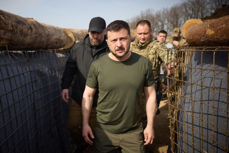 War in Ukraine, day 776 |  Volodymyr Zelensky on the defense lines in the northeast