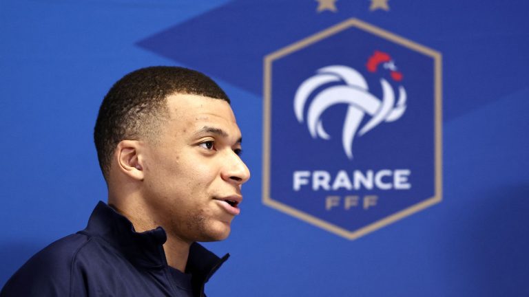 “Whether there is Kylian Mbappé or not, it is secondary, what is important is that the Olympics go very well”, reacts his father