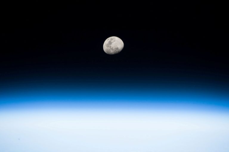 White House asks NASA to establish lunar time reference