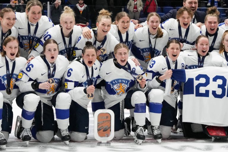 World Women’s Hockey |  Finland takes bronze in Utica