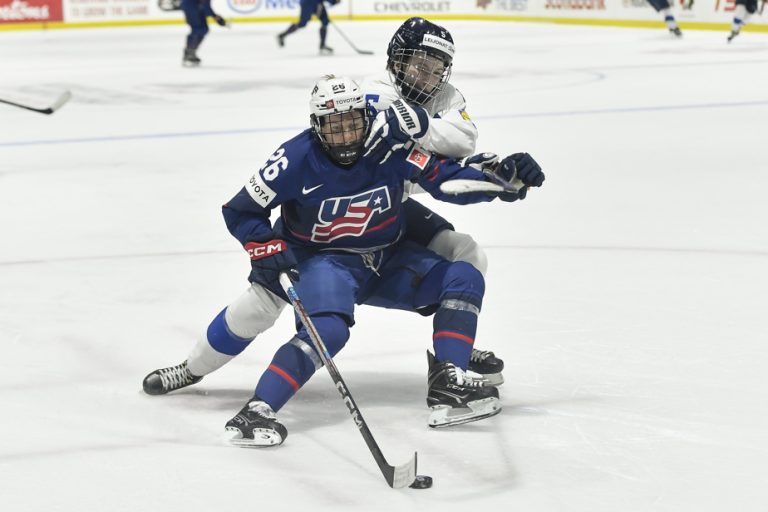 World Women’s Hockey |  The Americans win 5-0 against Finland and will defend their title in the final