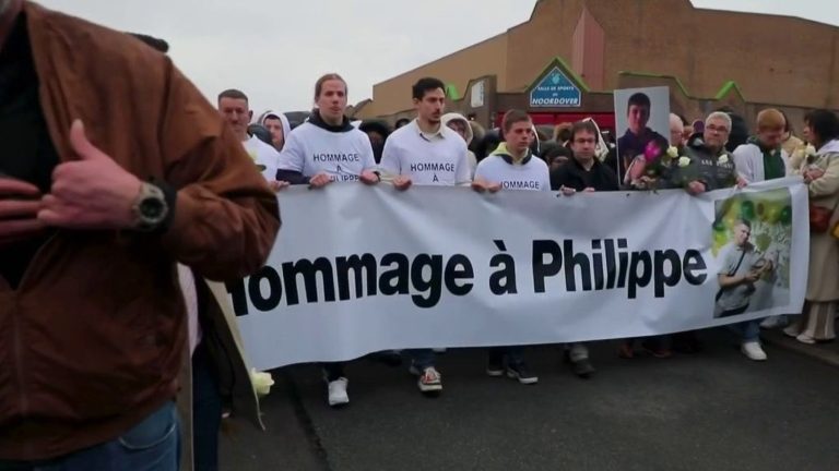 a white march and a tribute in memory of Philippe